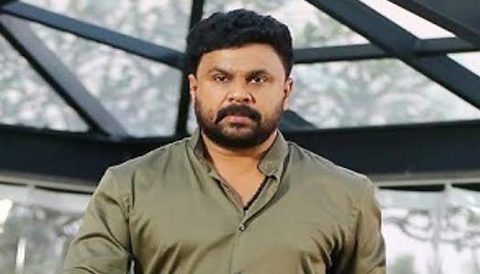 നടിയെ ആക്രമിച്ച കേസ്: മൊബൈല്‍ ദൃശ്യങ്ങള്‍ ഒറ്റയ്ക്ക് പരിശോധിക്കാന്‍ അനുവദിക്കണമെന്നാവശ്യപ്പെട്ട് ദിലീപിന്‍റെ ഹര്‍ജി