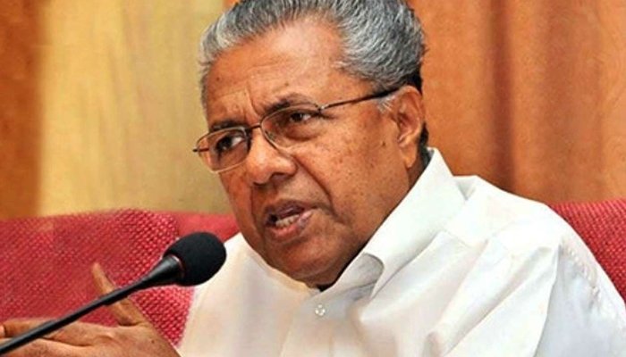 വിദേശത്ത് നിന്ന് വരുന്നവരേയും പോകുന്നവരേയും വിമാനത്താവളങ്ങളിൽ കർശനമായി പരിശോധിക്കും: മുഖ്യമന്ത്രി