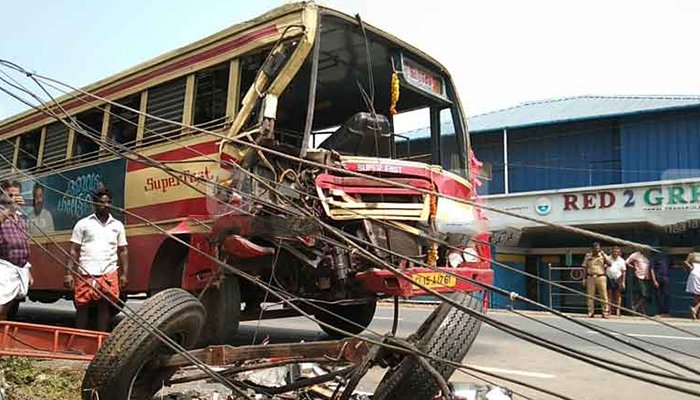 പെരുമ്പാവൂരില്‍ ബസും ലോറിയും കൂട്ടിയിടിച്ച് ഒരാള്‍ മരിച്ചു