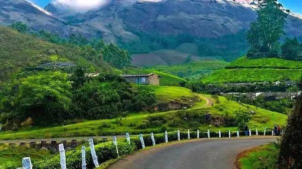 മൂന്നാറിൽ സമ്പൂർണ ലോക്ക് ഡൗൺ തുടങ്ങി