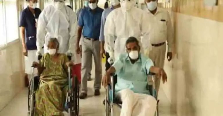 കേരളത്തിന്‌ ഇത് അഭിമാന നിമിഷം: കോവിഡ് മുക്തരായി റാന്നിയിലെ വൃദ്ധ ദമ്പതികൾ ആശുപത്രി വിട്ടു