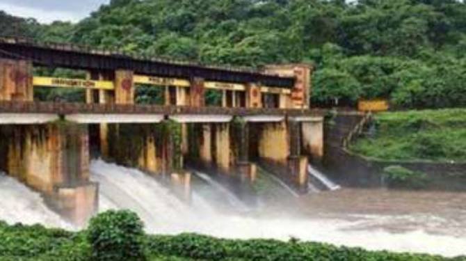 കനത്ത മഴ തുടരുന്നതിനാല്‍ പത്തനംതിട്ട ജില്ലയിൽ  ജാഗ്രതാ നിര്‍ദേശം