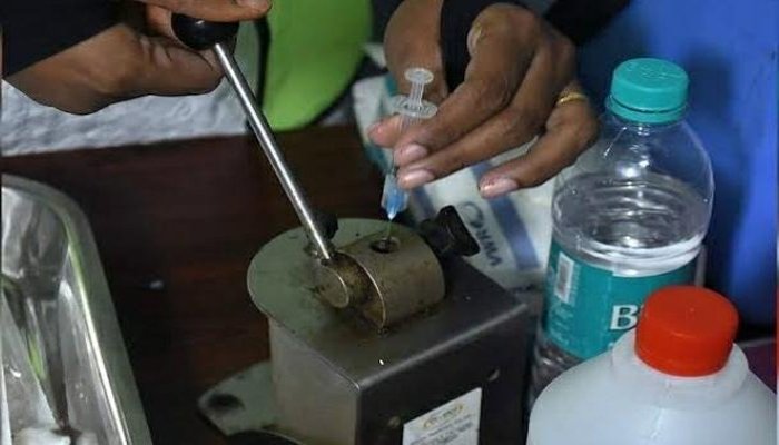 രാജ്യമാകെ കൊവിഡ് വാക്‌സിന്‍ ഡ്രൈ റണ്‍ നടന്നു,   മുന്‍ഗണനാ വിഭാഗത്തില്‍പ്പെട്ട 30 കോടി പേര്‍ക്ക് കൊവിഡ് വാക്സിന്‍ നല്‍കുന്നതിന്റെ ചെലവ് കേന്ദ്ര സര്‍ക്കാര്‍ വഹിക്കുമെന്ന് നീതി ആയോഗ്