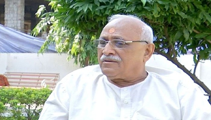 നഗ്നരായിരിക്കാന്‍ താല്‍പര്യപ്പെടുന്നവരെ നിര്‍ബന്ധമായി വസ്ത്രം ധരിപ്പിക്കേണ്ട: കൃഷി മന്ത്രിയെ വിമര്‍ശിച്ച് ആര്‍.എസ്.എസ്. നേതാവ്