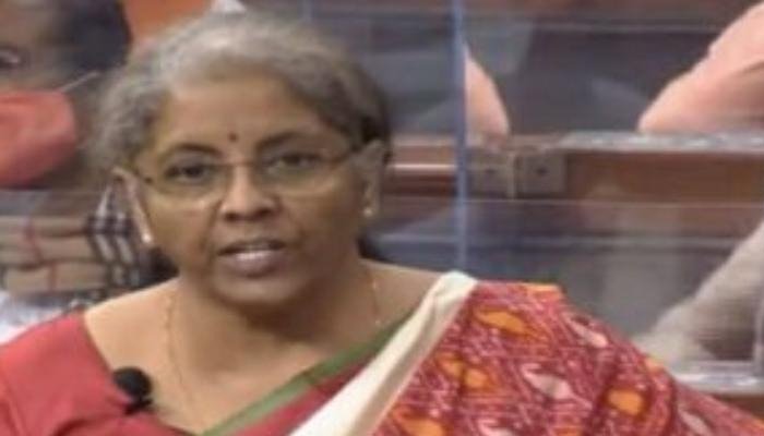 കേരളത്തിലെ ദേശീയപാതാ വികസനത്തിന് 65,000 കോടി, കൊച്ചി മെട്രോ രണ്ടാംഘട്ട വികസനത്തിന് 1967.05 കോടി