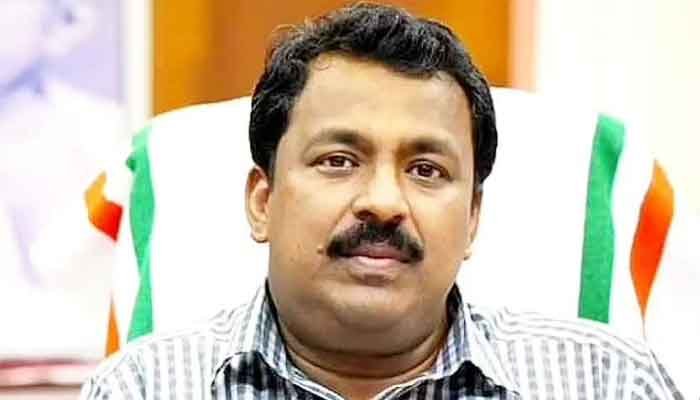 വോട്ടുറപ്പാക്കാൻ ജില്ലാ കലക്ടർ ഒളകരയിൽ