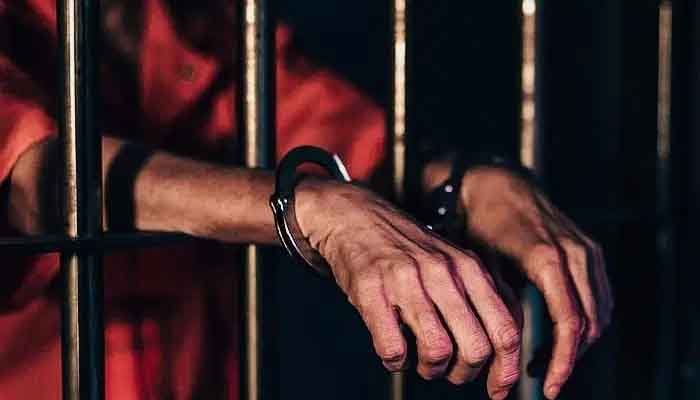 14 കാരിയെ ഗര്‍ഭിണിയാക്കിയ രണ്ടാനച്ഛന്‍ അറസ്റ്റിലായി