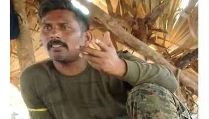 ഛത്തീസ്‌ഘട്ടില്‍ ഏറ്റുമുട്ടലിനിടെ മാവോയിസ്‌റ്റുകള്‍ ബന്ധിയാക്കിയ സിആര്‍പിഎഫ്‌ കമാന്റര്‍ രാകേശ്വര്‍ സിംഹ്‌ മന്‍ഹാസിന്റെ ചിത്രം പുറത്തുവിട്ടു