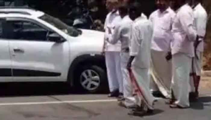 കെ എസ് ശബരീനാഥന്റെ പ്രചാരണത്തിനിടെ വാഹനാപകടം , കോൺഗ്രസ് പ്രവർത്തകൻ മരിച്ചു