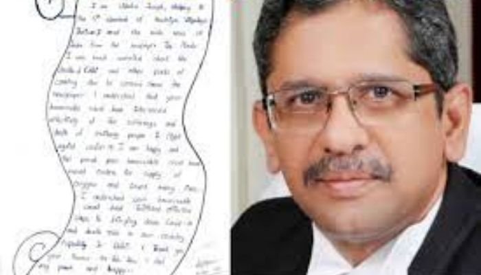 സുപ്രീംകോടതിയെ അഭിനന്ദിച്ച് അഞ്ചാം ക്ലാസുകാരിയുടെ കത്ത്; സമ്മാനവുമായി ജസ്റ്റിസ് രമണ