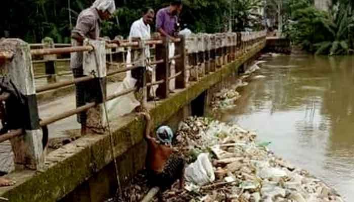 പത്തനംതിട്ട: പൊതുസ്ഥലങ്ങളിലും ജലസ്രോതസുകളും മാലിന്യം നിക്ഷേപിച്ചാല്‍ നടപടി