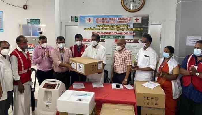 ഓക്‌സിജന്‍ കോണ്‍സന്‍ട്രേറ്ററുകളും വെന്റിലേറ്ററുകളും വിതരണം ചെയ്തു