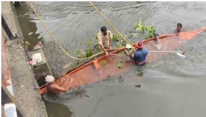 മത്സ്യബന്ധന വള്ളം മറിഞ്ഞു: വളളത്തിലുണ്ടായിരുന്നവരെ രക്ഷപെടുത്തി