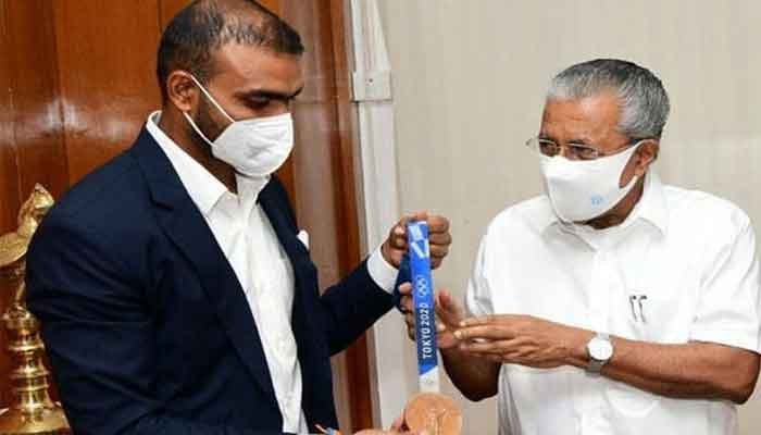 പി.ആർ ശ്രീജേഷ് വിദ്യാഭ്യാസ വകുപ്പ് ജോയിന്റ് ഡയറക്ടറായി ചുമതലയേറ്റു