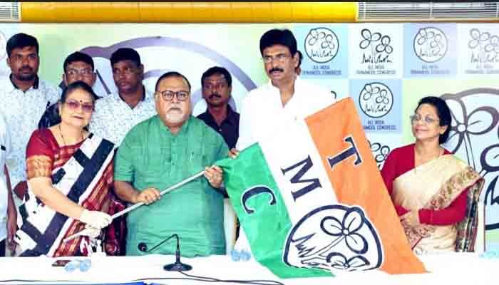 തെറ്റ് തിരിച്ചറിഞ്ഞു: തൃണമൂലിലേക്ക് മടങ്ങി ബി.ജെ.പി. എം.എല്‍.എ.