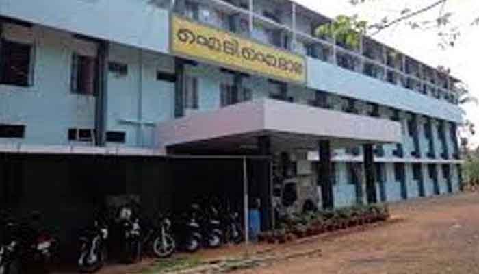 തൃശ്ശൂർ: മാള ഐ ടി ഐയിൽ വനിതാ സംവരണത്തിൽ സീറ്റൊഴിവ്‌
