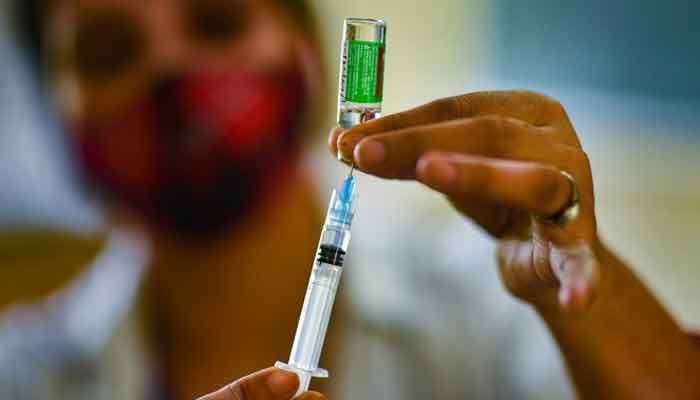 പത്തനംതിട്ട: വിദ്യാലയങ്ങളുമായി ബന്ധപ്പെട്ട് പ്രവര്‍ത്തിക്കുന്ന  എല്ലാവരും വാക്സിന്‍ എടുത്തെന്ന് ഉറപ്പുവരുത്തണം: ജില്ലാ കളക്ടര്‍