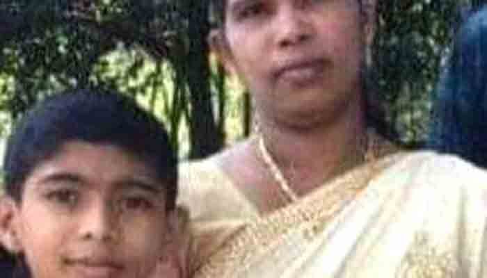 മുണ്ടക്കയം കൂട്ടിക്കലില്‍ ഇന്നലെ ലഭിച്ച മൃതദേഹങ്ങളില്‍ ഒന്ന്‌ സോണിയയുടെതാണെന്ന്‌ തിരിച്ചറിഞ്ഞു. ഒപ്പമുളളത്‌ അലന്റേത് എന്ന്‌ ധാരണ