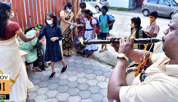 പാലക്കാട്: സ്‌കൂളുകള്‍ തുറന്നു: ആദ്യ ദിവസം എത്തിയത് 1,05,578 കുട്ടികള്‍