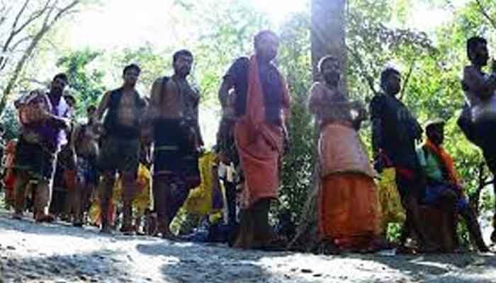 പത്തനംതിട്ട: അയ്യപ്പ സ്വാമിയുടെ തിരുസന്നിധിയിലേക്കുള്ള തീര്‍ഥാടന പാതകള്‍ ശുചിയാക്കാന്‍ ഇന്നു മുതല്‍ 501 വിശുദ്ധി സേനാംഗങ്ങള്‍