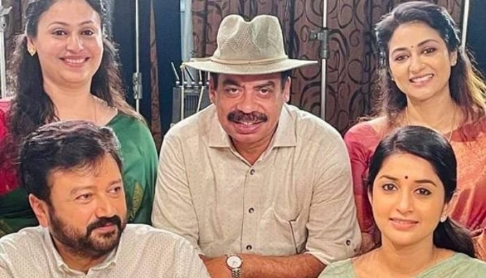 നൃത്ത പരിശീലന വീഡിയോ പങ്കുവെച്ച് സംവിധായകൻ അനൂപ്