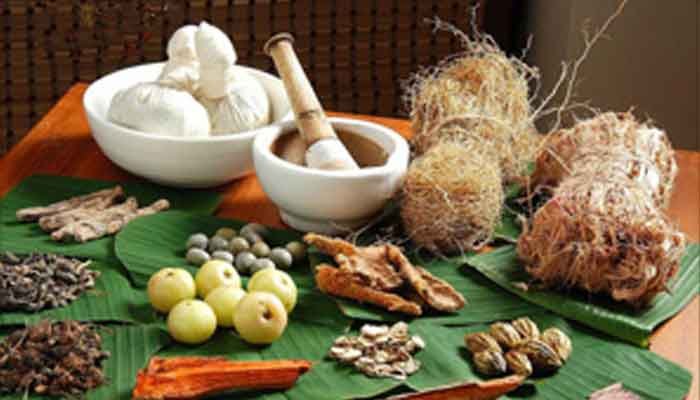സൗജന്യ ആയുർവേദ ക്യാമ്പും ഔഷധ വിതരണവും