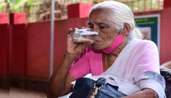 കണ്ണൂർ: അപേക്ഷകരല്ല അതിഥികൾ; ചുടുചായയും പലഹാരവും നൽകി പിണറായി പഞ്ചായത്ത്
