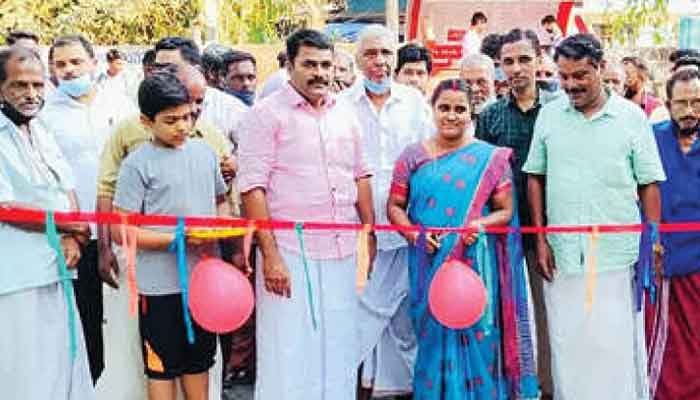 പൊന്നം – പള്ളി ചക്കുംപൂള മോട്ടമ്മൽ താഴം റോഡ് ഉദ്ഘാടനം ചെയ്തു