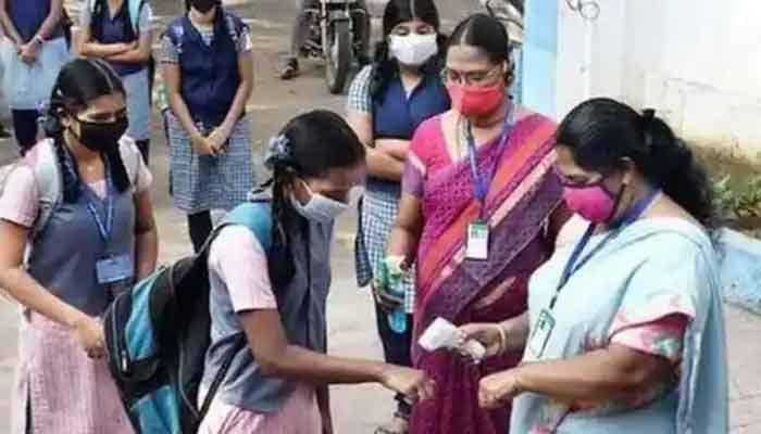 മലപ്പുറം: വിദ്യാര്‍ഥികള്‍ കോവിഡ് സുരക്ഷാ മാനദണ്ഡങ്ങള്‍ കര്‍ശനമായി പാലിക്കണം