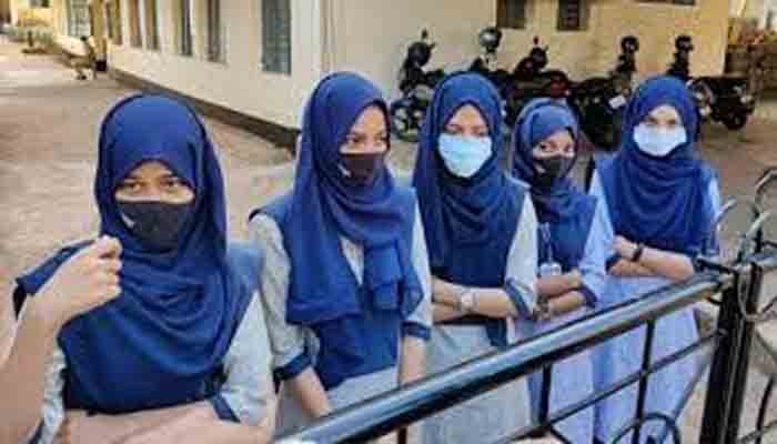 ഹിജാബ് വിവാദം: ബംഗളുരുവിലെ വിദ്യാലയങ്ങള്‍ക്ക് രണ്ടാഴ്ചകൂടി വിലക്ക്