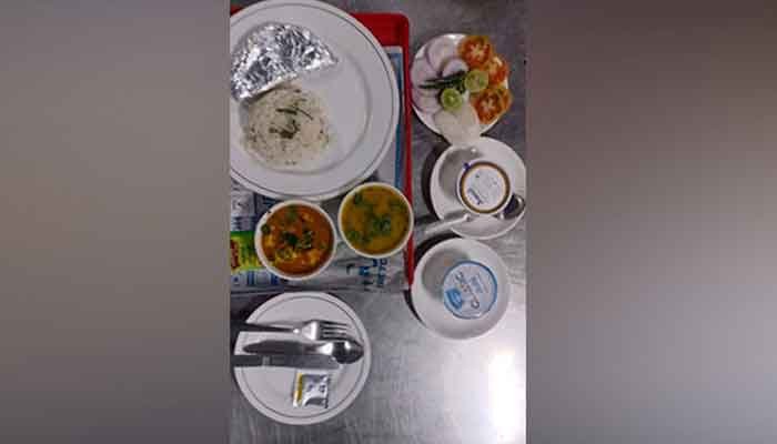 ഫെബ്രുവരി 14 മുതല്‍ തീവണ്ടിയില്‍ പാകം ചെയ്ത ഭക്ഷണം വിതരണം ചെയ്യാന്‍ ഐ.ആര്‍.സി.ടി.സി.