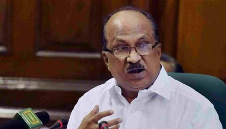 സിപിഎം സെമിനാറിൽ പങ്കെടുക്കാൻ കെ വി തോമസ് കണ്ണൂരിലേക്ക്