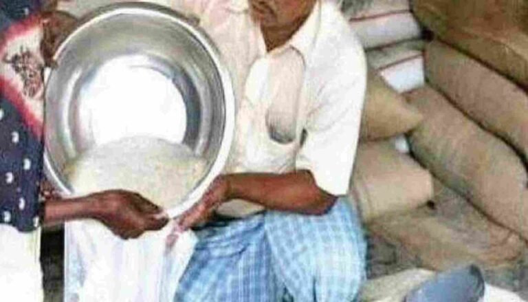 സംസ്ഥാനത്തെ റേഷന്‍കാര്‍ഡുടമകള്‍ക്ക്‌ കൂടുതല്‍ അരി