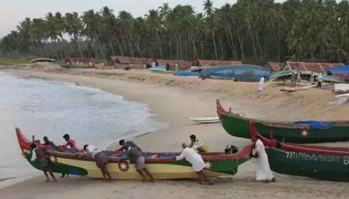 മത്സ്യത്തൊഴിലാളികൾക്ക് ‘അറിവ്’ നൽകാൻ ഫിഷറീസ് വകുപ്പ് , തീരോന്നതി പദ്ധതിയിൽ ഉൾപ്പെടുത്തി ബോധവത്ക്കരണം സംഘടിപ്പിക്കും
