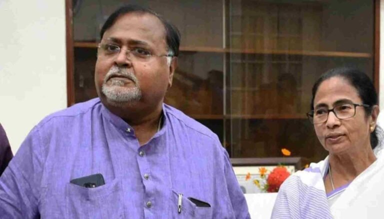 അറസ്റ്റിനുശേഷം പാര്‍ത്ഥ ചാറ്റര്‍ജി മൂന്നുതവണ മമതയെ വിളിച്ചു
