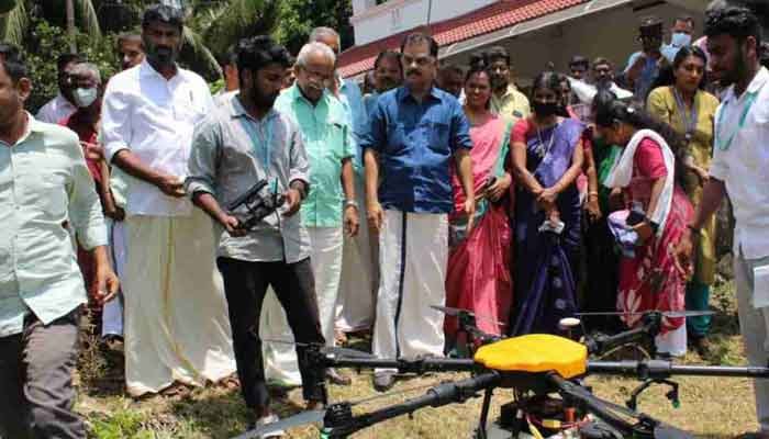 ആലത്തൂരില്‍ കാര്‍ഷിക ഡ്രോണ്‍ പ്രവര്‍ത്തിപരിചയം കര്‍ഷകര്‍ക്ക് ഉപകാര പ്രദമായി