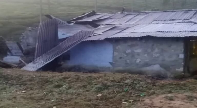 ജനവാസ മേഖലയിലിൽ വീണ്ടും കാട്ടാനാക്രമണം; പന്നിയാർ എസ്റ്റേറ്റിൽ റേഷൻ കട തകർത്ത് അരിക്കൊമ്പൻ