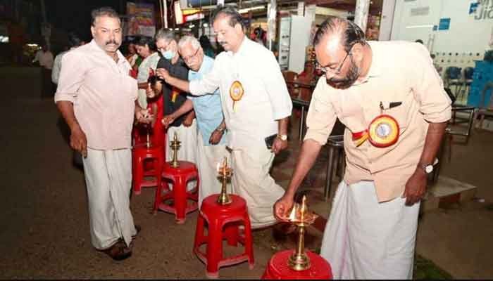 പെരുങ്കടവിളയിൽ കുടുംബശ്രീ രജത ജൂബിലി ആഘോഷ ദീപം തെളിയിച്ചു