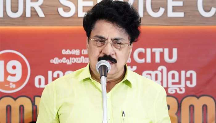 പി.കെ ശശിയുടെ ഭാഗത്ത് ഗുരുതരമായ പിഴവുകള്‍ : കെടിഡിസി ചെയര്‍മാന്‍ സ്ഥാനത്തുനിന്ന് നീക്കണമെന്ന് ജില്ലാ സമ്മേളനത്തിൽ ആവശ്യം