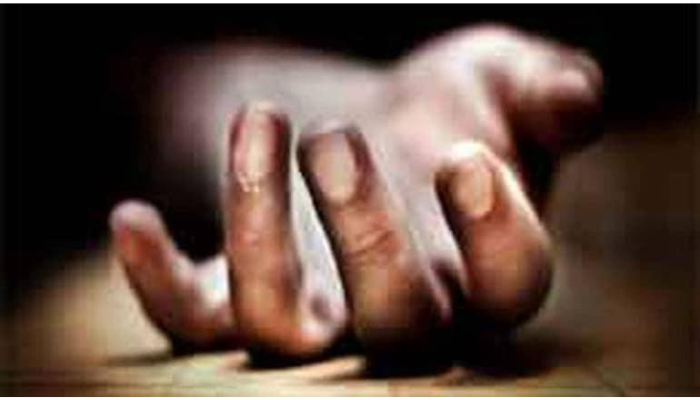 ആത്മഹത്യ ചെയ്ത യുവാവിന്റെ ചിതയില്‍ചാടി മുത്തശ്ശന്‍ ജീവനൊടുക്കി